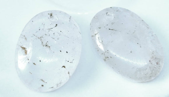 Mäekristall ~2,5x3,5cm ovaalne auguga kivi - B kvaliteet
