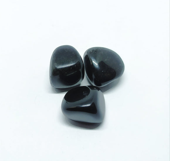 Must obsidiaan ~ 1,5-2cm, lihvitud
