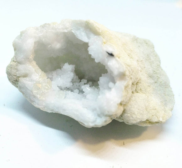 Mäekristall geood (kirgas kvartsgeood) ~8x6x4,5cm